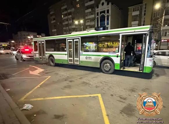 Подросток пострадал при падении в автобусе в Ростове-на-Дону - ДОН24, 28.02.2026