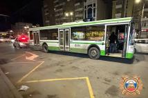 Подросток пострадал при падении в автобусе в Ростове-на-Дону