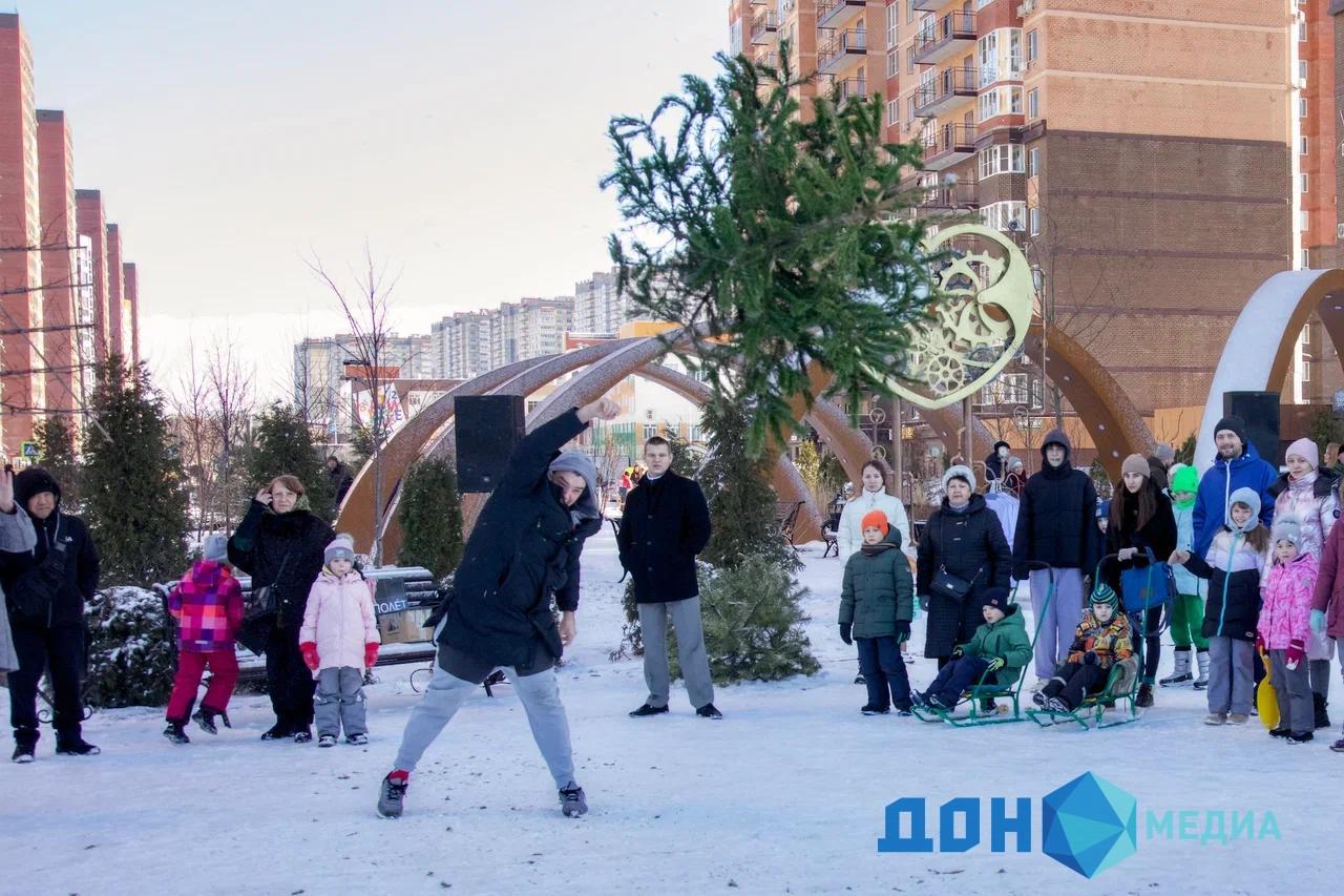 ДОН24 - Фото: в Ростове прошел чемпионат по метанию елок