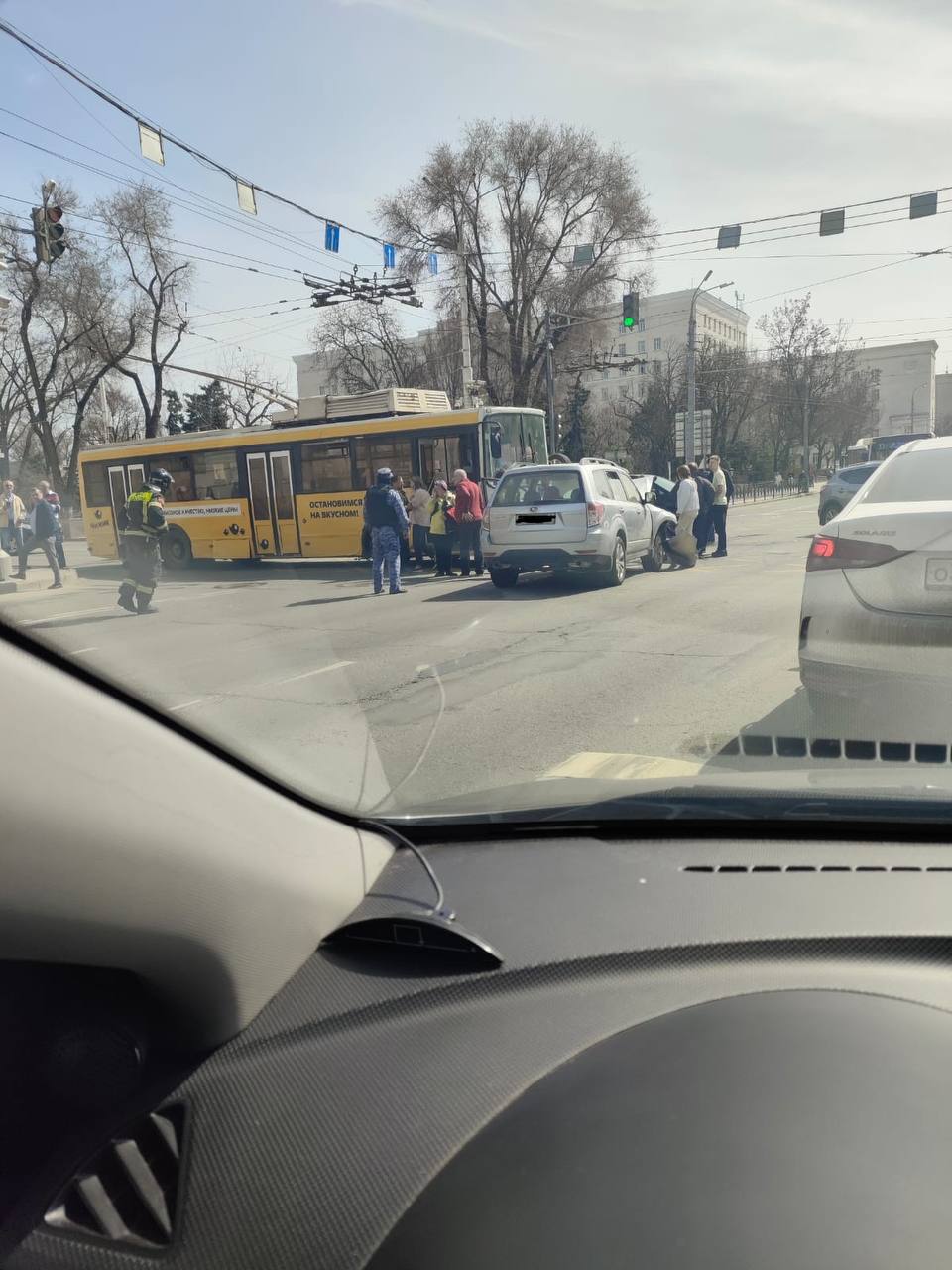 ДОН24 - В ГИБДД прокомментировали жесткое ДТП в центре Ростова