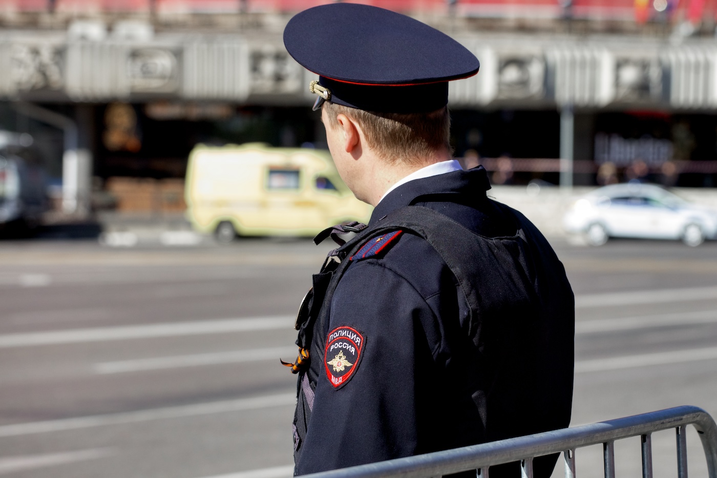 ДОН24 - В Ростовской области полицейские проверили 1300 человек в рамках  мероприятия «Правопорядок»