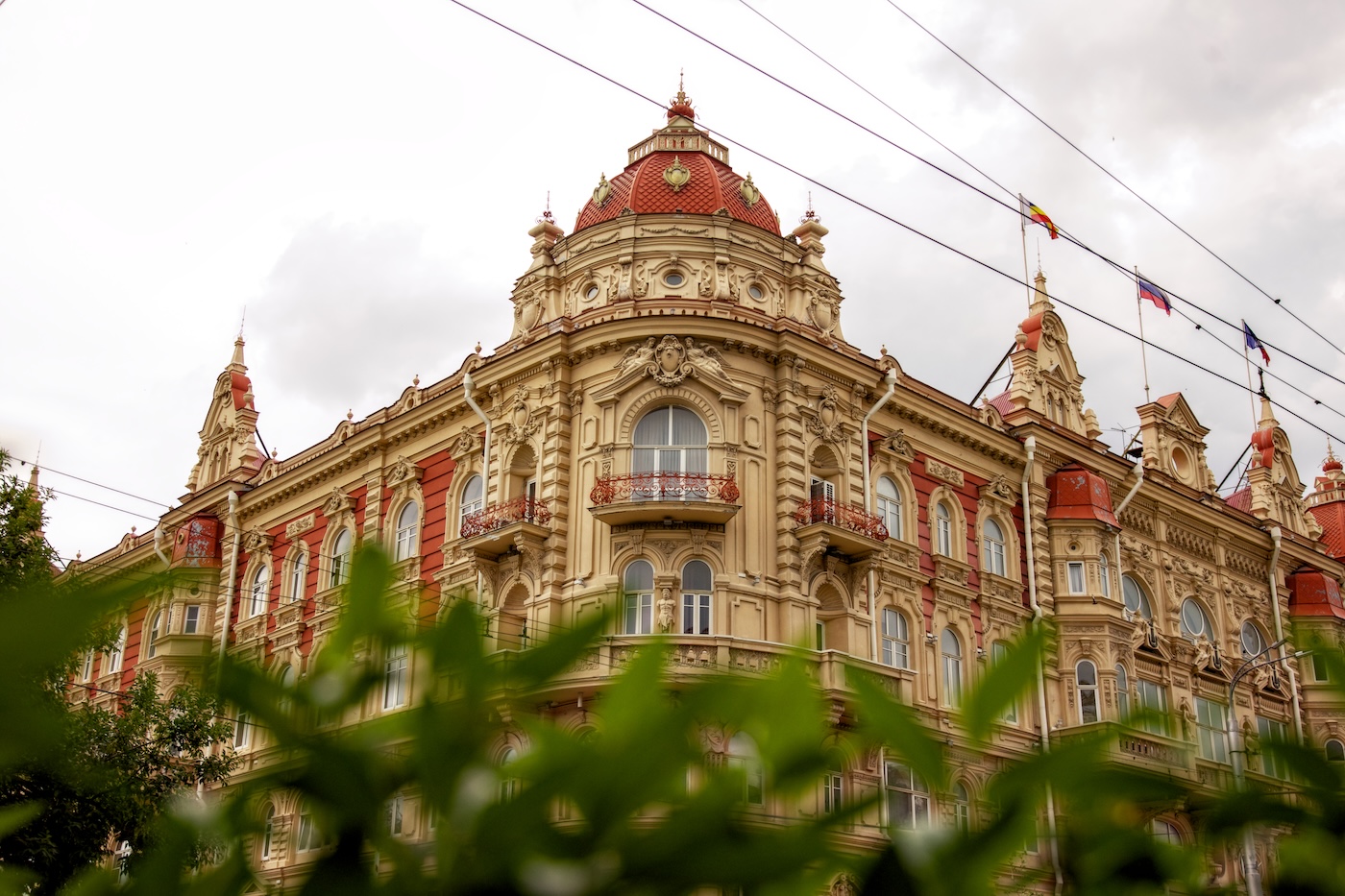 ДОН24 - В Ростове жителям аварийного дома на ул. Мечникова начали  выплачивать деньги