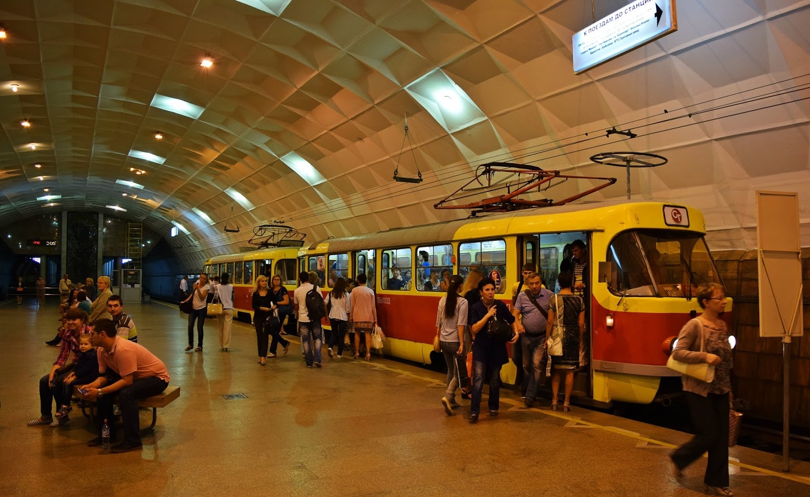 Трамвай в метро