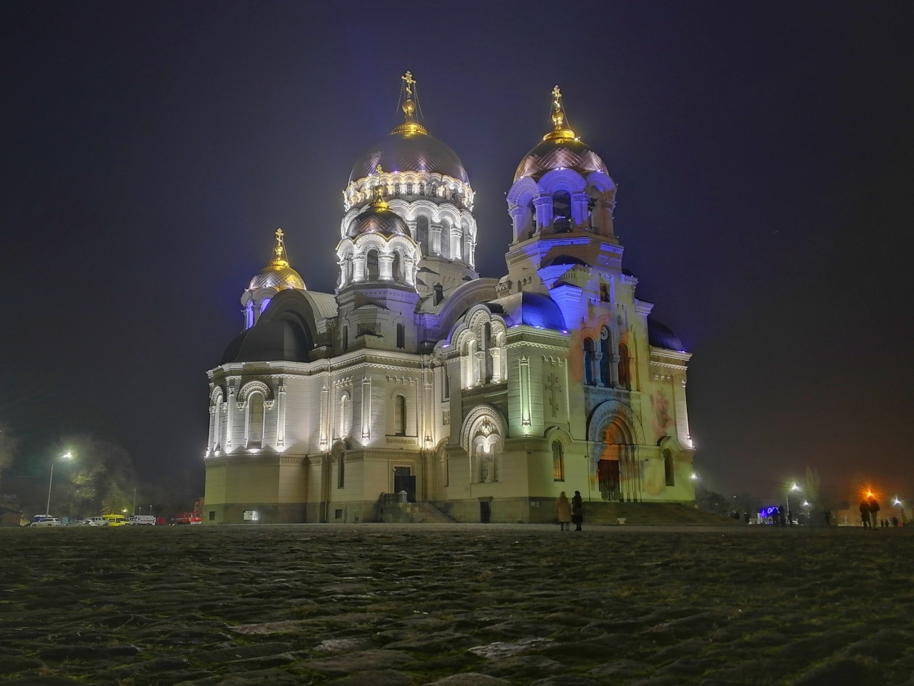 Дону новочеркасск. Собор войска Донского Новочеркасский. Вознесенский собор ночью. Ростовская область Новочеркасск Донской храм. Фрир Новочеркасского собора.