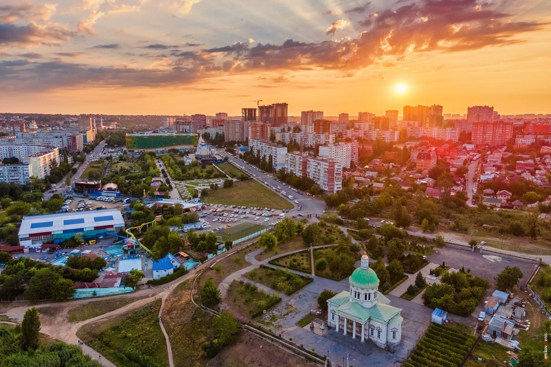 ДОН24 - Слияние двух столиц: что в Ростове может напомнить туристам Москву  и Петербург