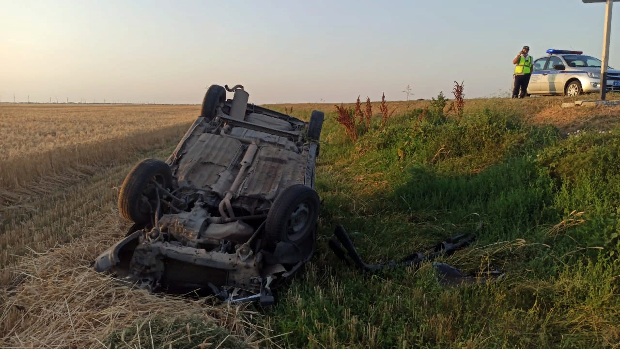 Дон 24 сейчас. Авария на трассе Зимовники Элиста. Авария на трассе большие Салы. Авария трасса Элиста Ремонтное Элиста. ДТП на трассе Зимовники Элиста 23.07.22.