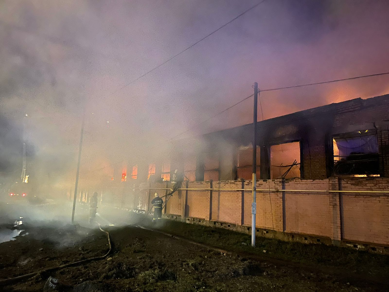 Дым в таганроге сегодня. Пожар в Таганроге. Пожар в Таганроге вчера. Пожар в Таганроге сейчас.