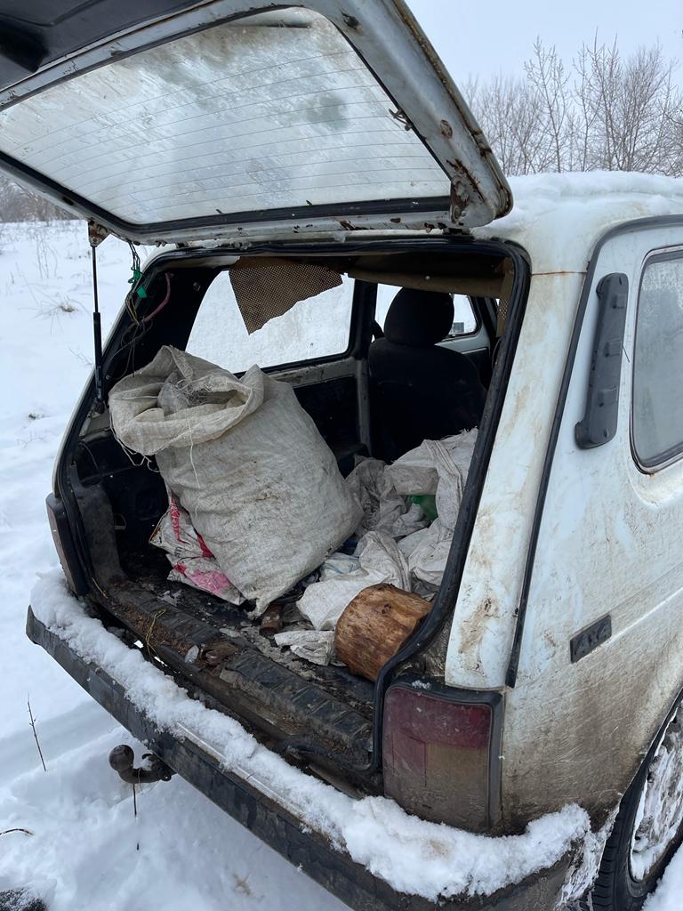 ДОН24 - В Волгодонске браконьеры бросили машину и добычу, убегая от  полицейских