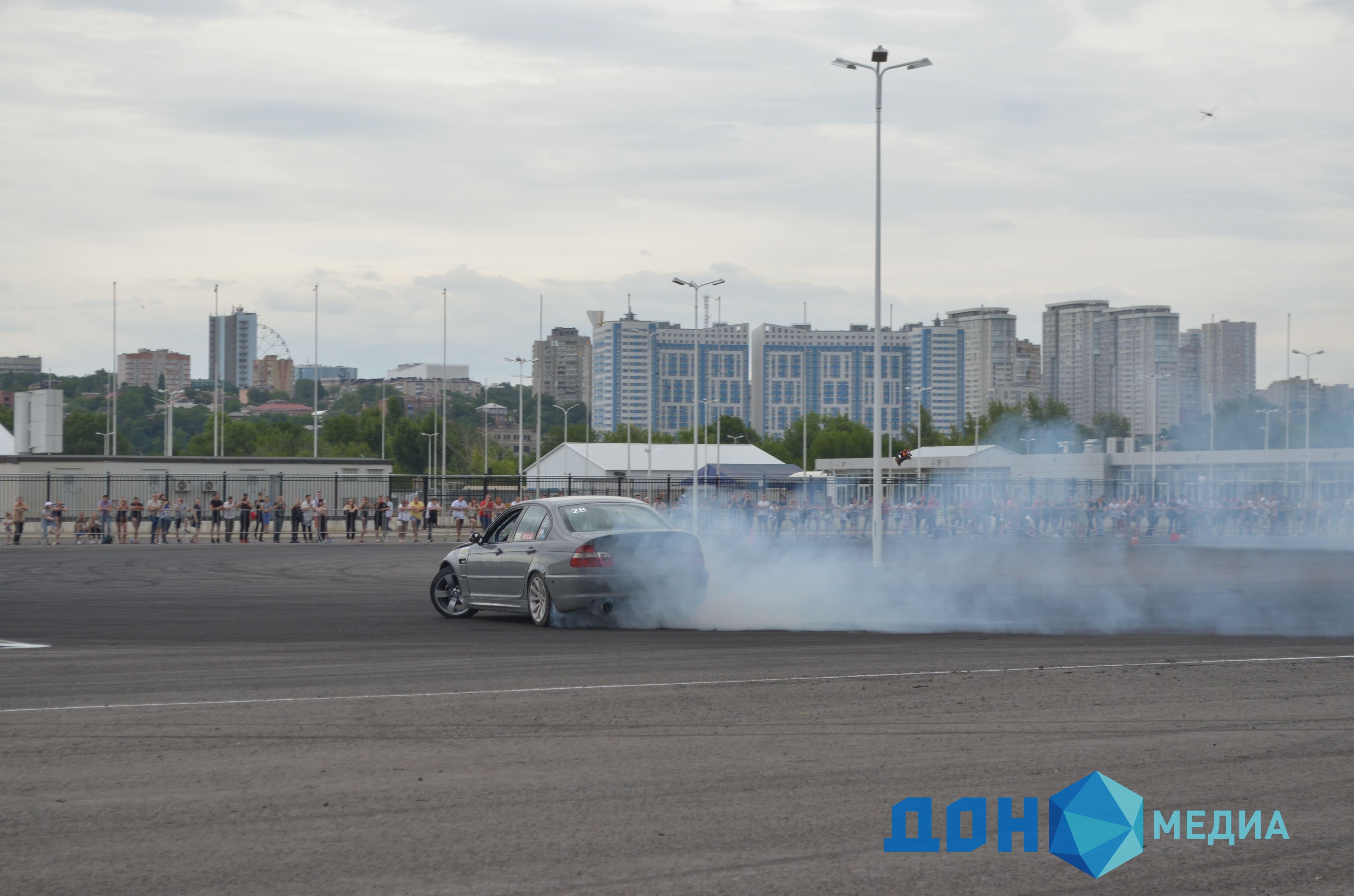 ДОН24 - Адреналин, драйв и запах резины: как прошел третий этап Rostov  Drift Cup 2022