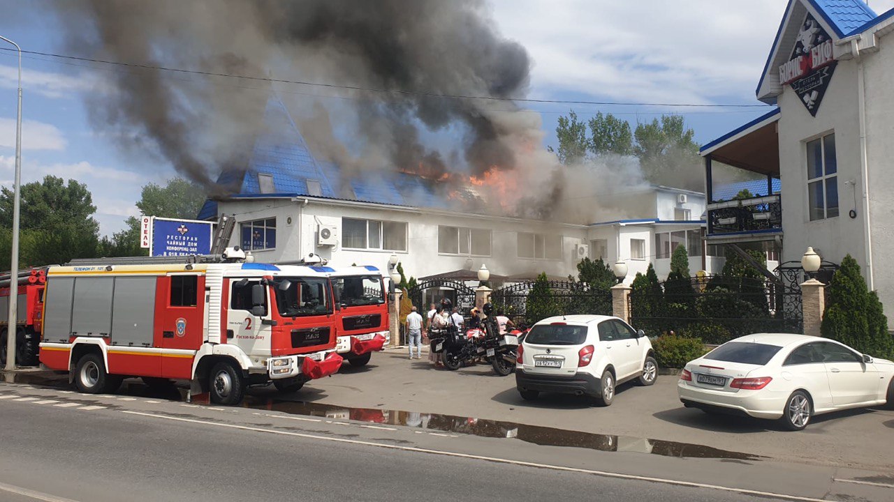 В Ростове на Левобережной горит ресторан | 16.07.2022 | Ростов-на-Дону -  БезФормата