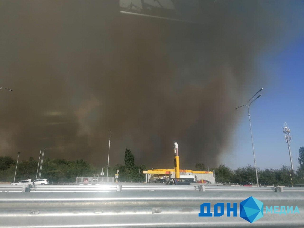 Что горит на левом берегу. Пожар в Ростове. Пожар на левом берегу. Пожар на левом берегу Дона. Пожар на левом берегу сегодня.