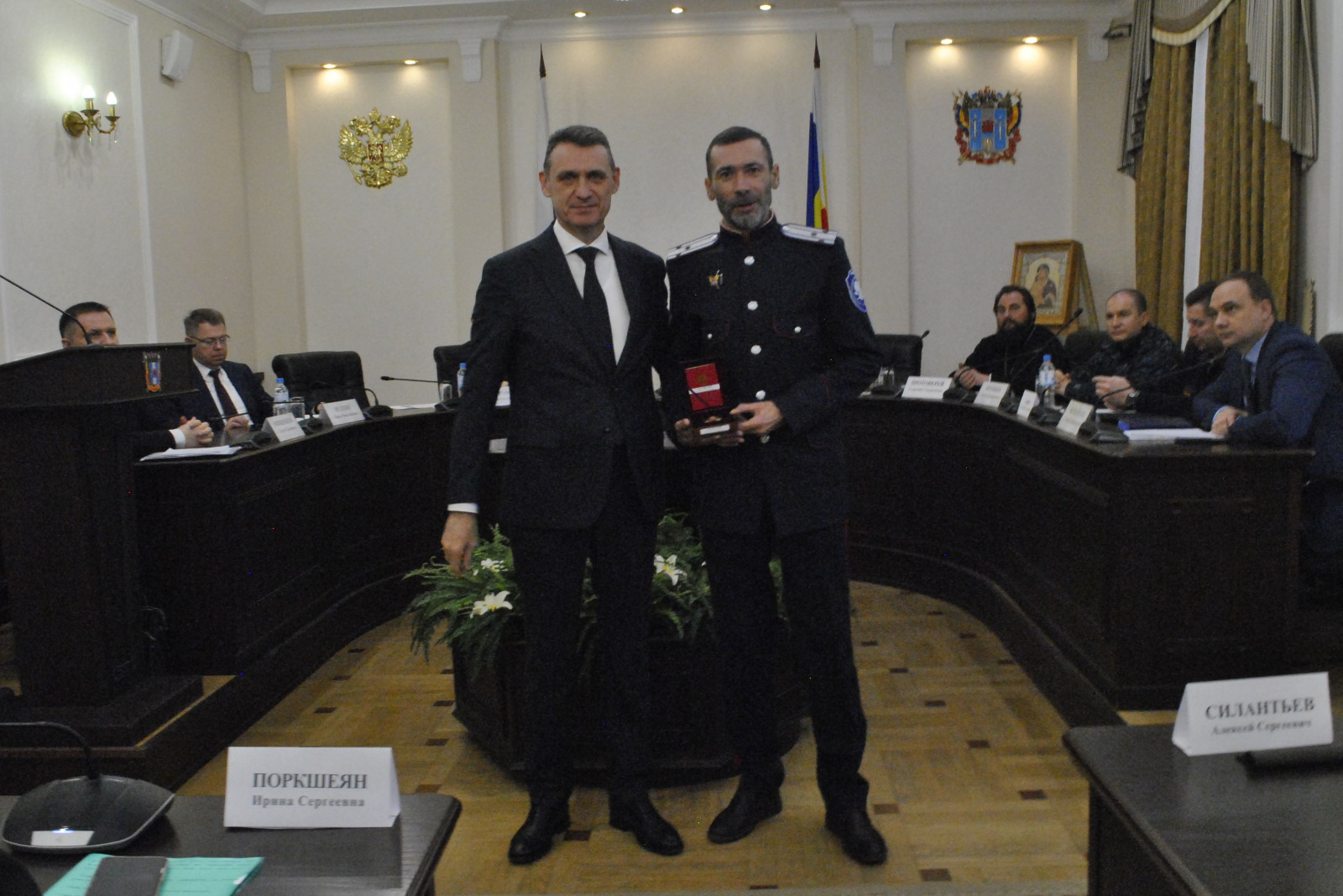 Донских школьников заставят мыть полы и дежурить в столовой | 28.12.2022 |  Ростов-на-Дону - БезФормата