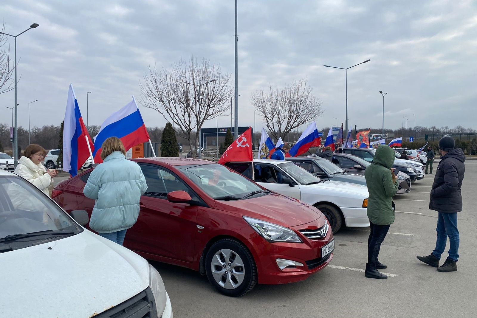 ДОН24 - Ростовчане провели автопробег в поддержку СВО в первые выходные  весны