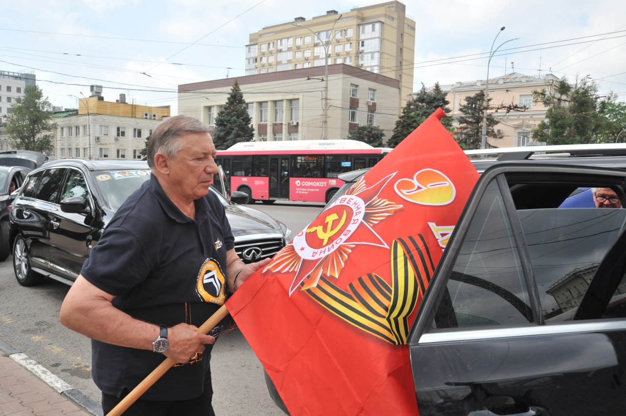 ДОН24 - Ростов встретил автопробег «Дорогами Победы»